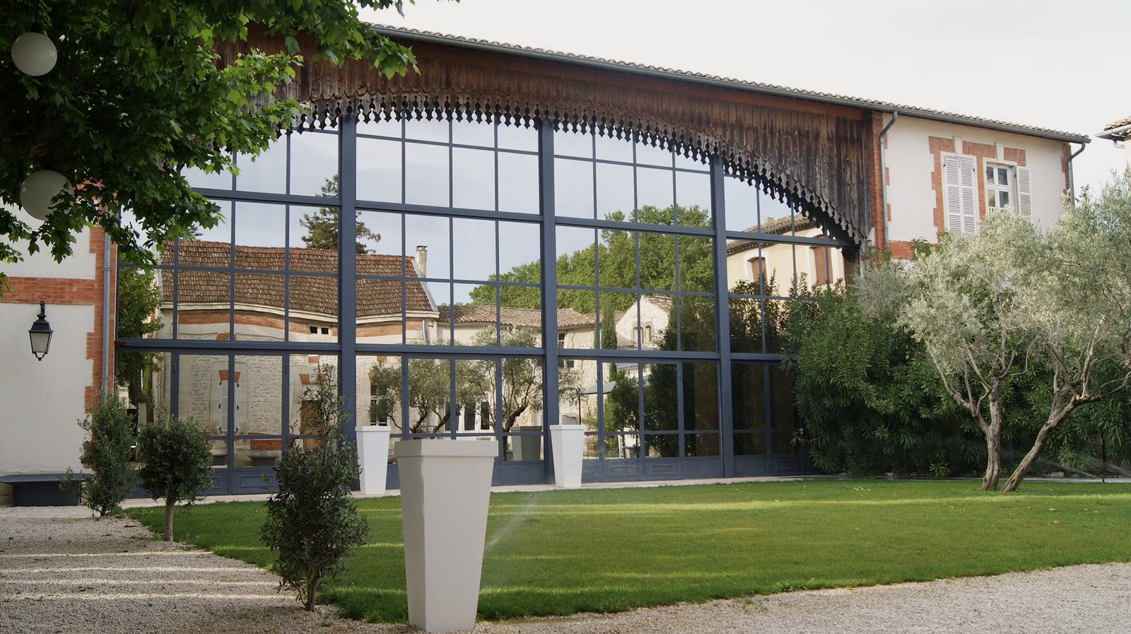 La façade de la Verrière du Domaine du Trusquin
